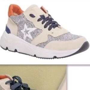 Steve Madden Silver Glitter Star Nude Suede Sneakers Shoes